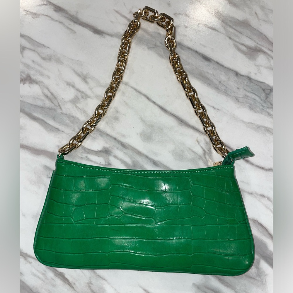 Zara Green Chain Strap Animal Embossed Shoulder Bag. Excellent condition.